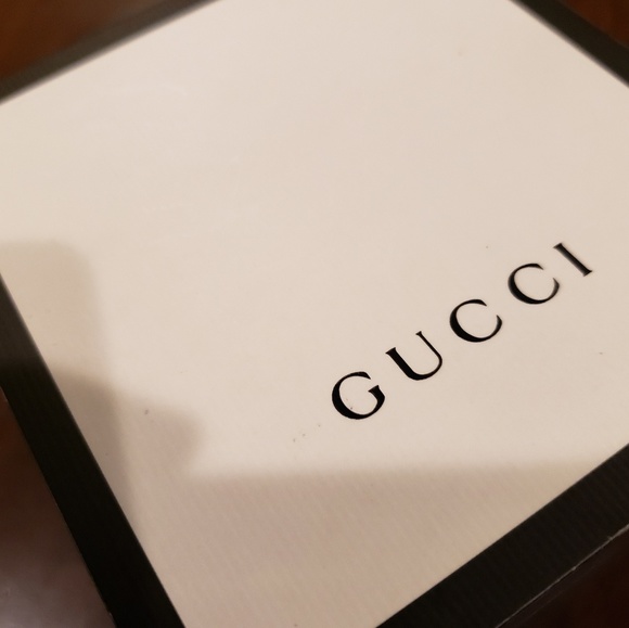 Watch by Gucci - Picture 3 of 3